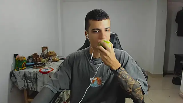 Balo lovers online show from January 24, 2:30 pm