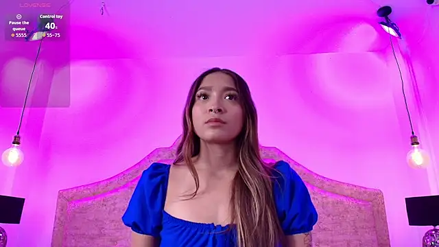 Snapshot of Victoria_Adams14 chatting on November 17, 3:01 am Victoria Adams14 online show from November 17, 3:01 am