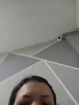 azumiichan online show from December 6, 2:02 am