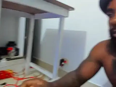 Snapshot of Freedom_24 chatting on January 11, 12:33 am Freedom 24 online show from January 11, 12:33 am