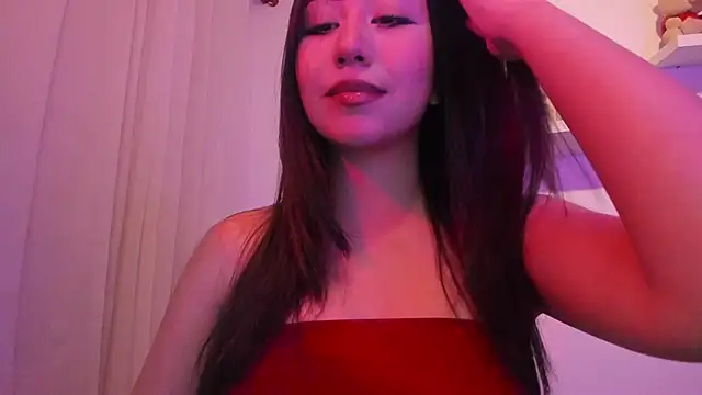 Snapshot of I_am_tori chatting on February 18, 4:04 am I am tori online show from February 18, 4:04 am