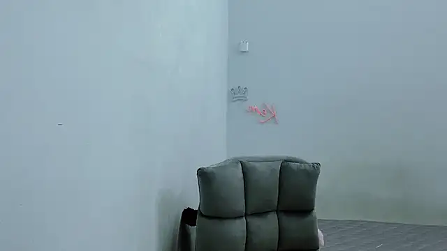 Snapshot of tanhxiu chatting on January 19, 1:44 pm tanhxiu online show from January 19, 1:44 pm