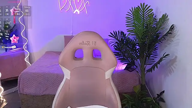 Chiara tay online show from February 18, 7:21 am