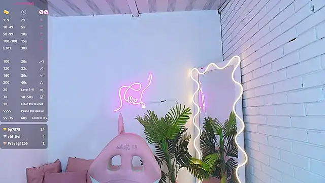 Chiara tay online show from March 10, 7:10 am