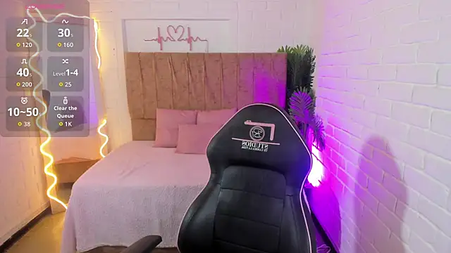 Chiara tay online show from September 22, 7:05 pm