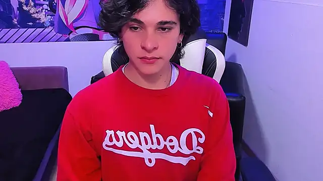 Luke Howland online show from January 30, 11:34 pm