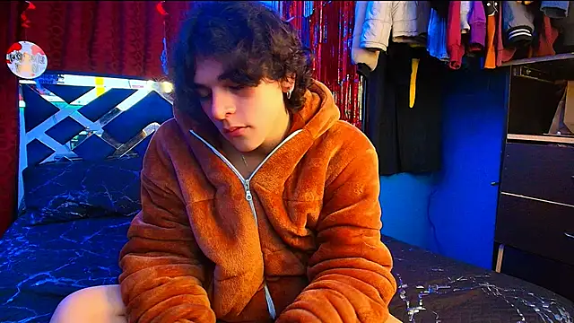 Luke Howland online show from February 20, 12:41 am