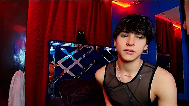 Luke Howland online show from December 4, 1:15 am