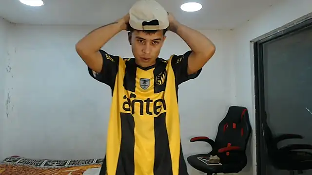 danielitopapuu online show from September 24, 10:46 pm