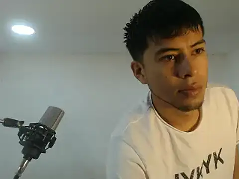 danielitopapuu online show from October 16, 12:39 pm