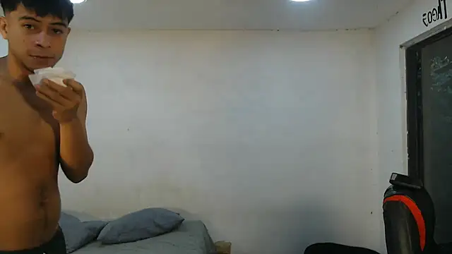 danielitopapuu online show from October 29, 11:01 am