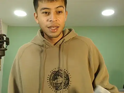 danielitopapuu online show from November 28, 10:40 am