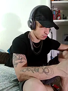 --D-a-D-D-y- online show from February 24, 7:45 pm