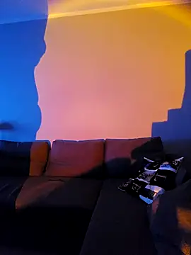 Snapshot of McdyllanXX chatting on October 6, 4:37 pm McdyllanXX online show from October 6, 4:37 pm