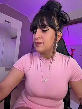 CarolaDrago online show from March 4, 8:13 am