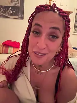 CarolaDrago online show from April 22, 8:21 pm