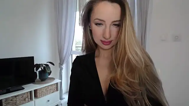 JulietteDiamond online show from September 18, 3:47 pm