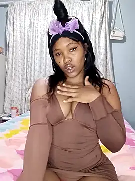 charmainexxx online show from February 16, 12:08 am