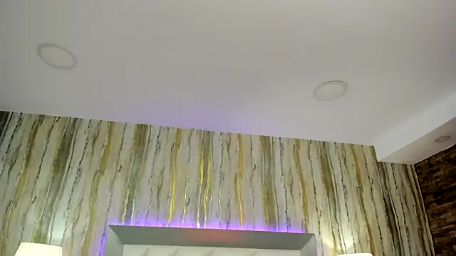 SophiaLaurens online show from February 21, 3:10 pm