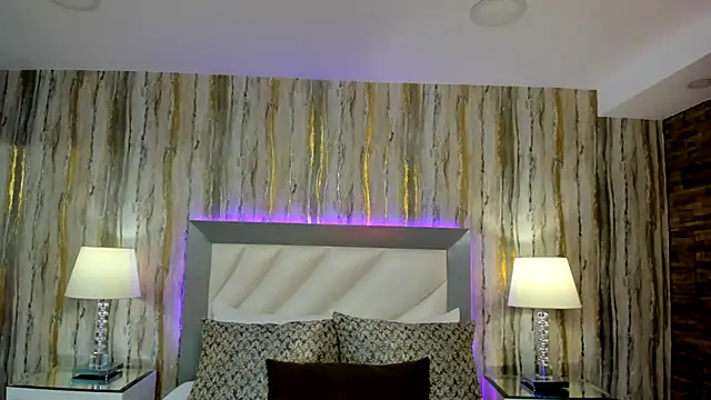 SophiaLaurens online show from February 24, 5:09 pm