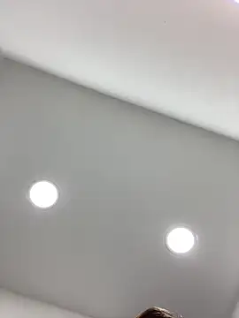 SophiaLaurens online show from March 8, 12:30 pm