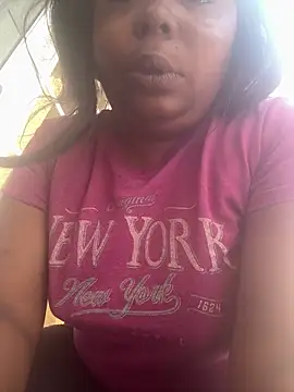 Snapshot of JCCaramelbarbie1 chatting on May 27, 3:20 pm JCCaramelbarbie1 online show from May 27, 3:20 pm
