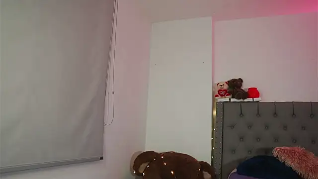 Tiana sanders online show from November 11, 2:11 am