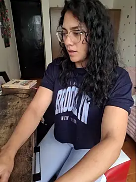 Snapshot of Thaliacooper_ chatting on November 24, 5:45 pm Thaliacooper online show from November 24, 5:45 pm