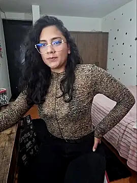 Snapshot of Thaliacooper_ chatting on December 13, 11:32 pm Thaliacooper online show from December 13, 11:32 pm