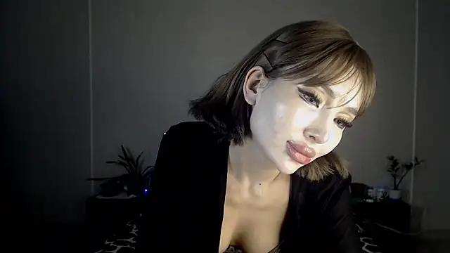 Snapshot of Izalimka chatting on February 3, 9:30 am Izalimka online show from February 3, 9:30 am