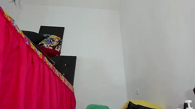 msschloee  online show from January 28, 6:49 pm