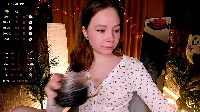 LanaBlu  online show from October 28, 2:15 am