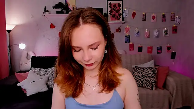 Snapshot of LanaBlu_ chatting on June 20, 3:31 am LanaBlu online show from June 20, 3:31 am