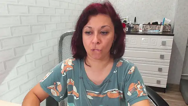 Snapshot of TeasyLana chatting on November 17, 6:41 am TeasyLana online show from November 17, 6:41 am