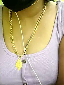 Aishu-tamil09 online show from December 15, 6:26 pm