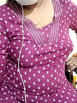 Aishu-tamil09 online show from February 25, 8:30 pm