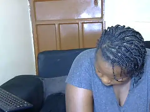 Snapshot of Pretty_lilly02 chatting on March 5, 1:42 am Pretty lilly02 online show from March 5, 1:42 am