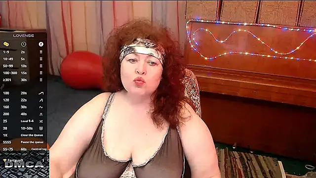 RoseRed69 online show from February 28, 5:48 am