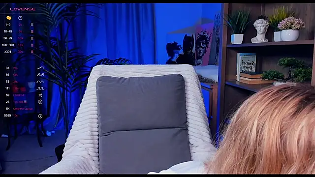 PollyHathor online show from January 14, 9:30 pm