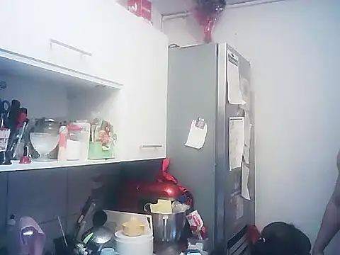 Snapshot of DeconetSex chatting on December 31, 7:18 pm DeconetSex online show from December 31, 7:18 pm