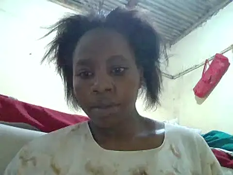 Snapshot of Queen_loveer chatting on February 15, 6:44 pm Queen loveer online show from February 15, 6:44 pm