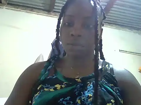 Snapshot of Queen_loveer chatting on October 14, 3:57 pm Queen loveer online show from October 14, 3:57 pm