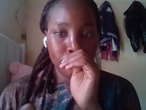 Queen loveer online show from November 4, 10:58 am