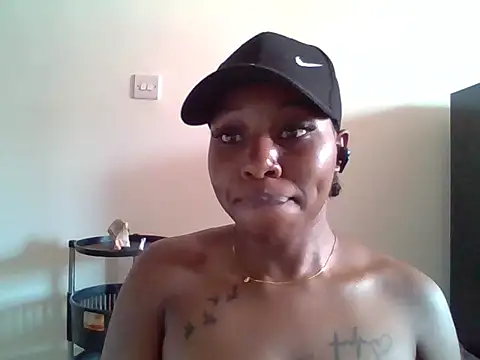 Queen loveer online show from February 23, 8:01 am