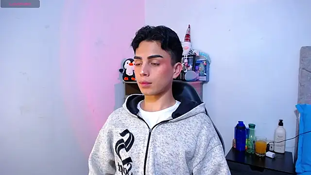 OwenBluee online show from December 16, 11:10 pm