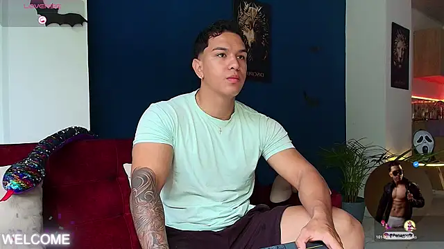 Taylor John online show from October 30, 1:34 pm