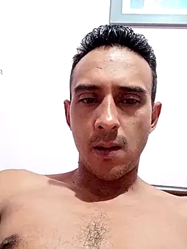 Snapshot of paisa233 chatting on October 29, 2:25 am paisa233 online show from October 29, 2:25 am