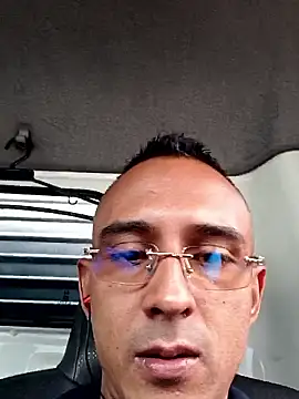 Snapshot of paisa233 chatting on January 8, 3:14 pm paisa233 online show from January 8, 3:14 pm