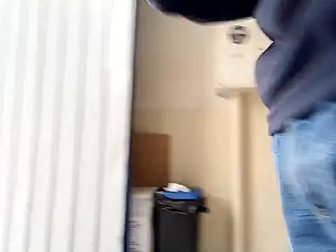 Snapshot of paisa233 chatting on February 10, 1:04 pm paisa233 online show from February 10, 1:04 pm