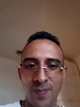 Snapshot of paisa233 chatting on February 27, 3:45 pm paisa233 online show from February 27, 3:45 pm